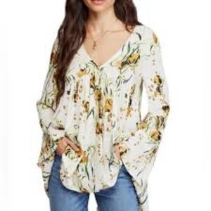 Free People,Bella Floral,Low-V Tunic, Boho,Flowy, Excellent Condition,Size Small